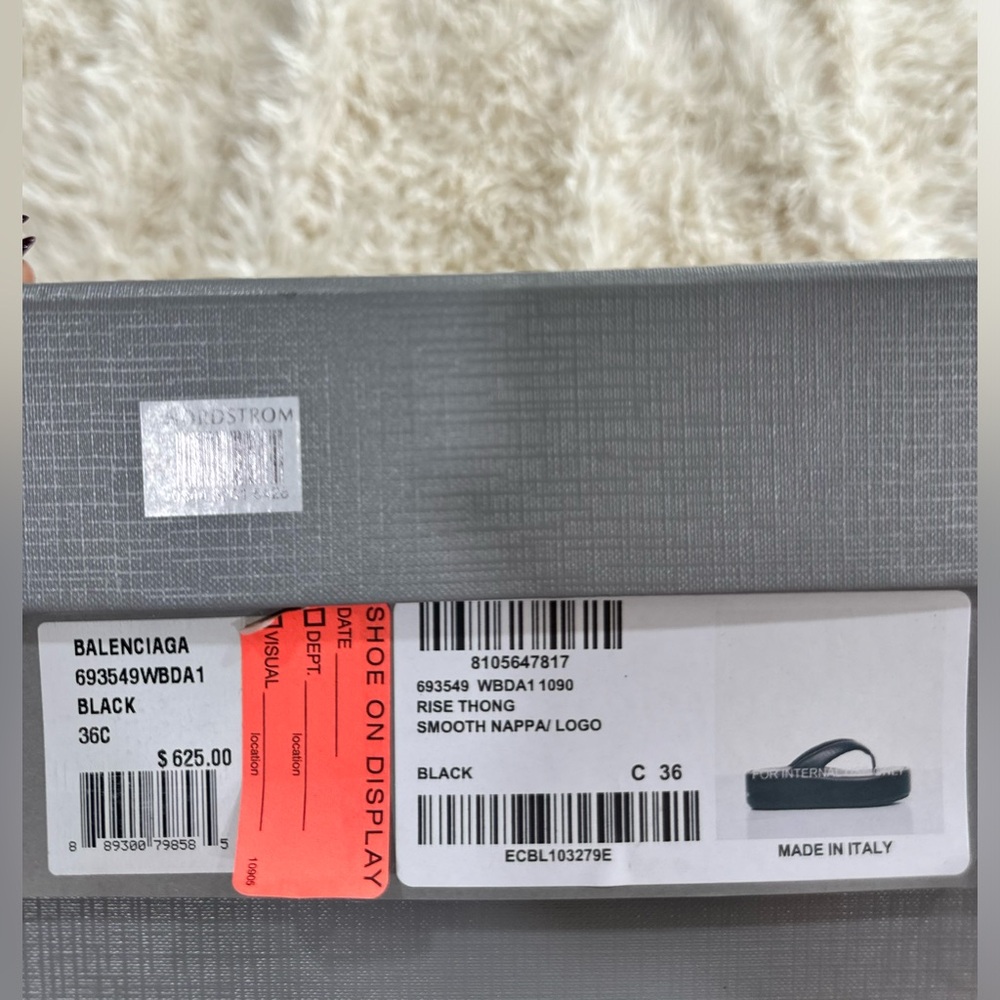 Balenciaga leather slide sandals 🔥🔥 - Picture 6 of 8